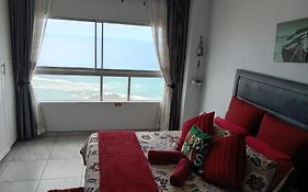Sea Facing Apartment 1703 On High Tide Amanzimtoti